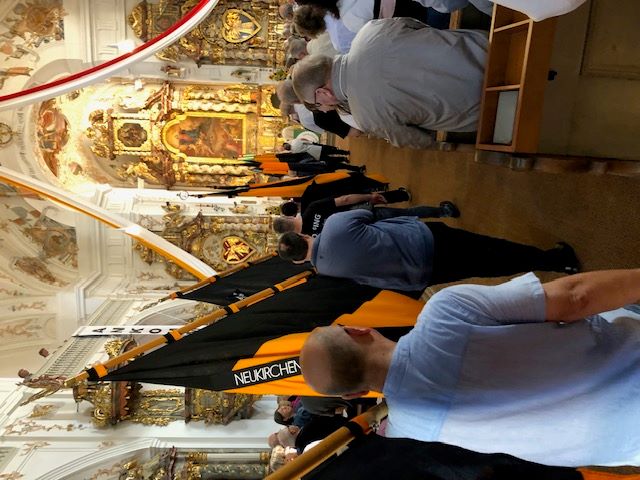 Einzug in Kirche